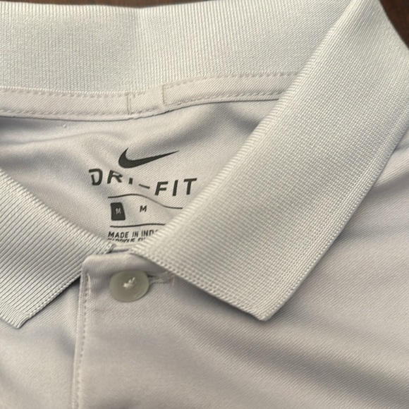 Nike Dri Fit Golf Shirt Medium - Picture 4 of 5